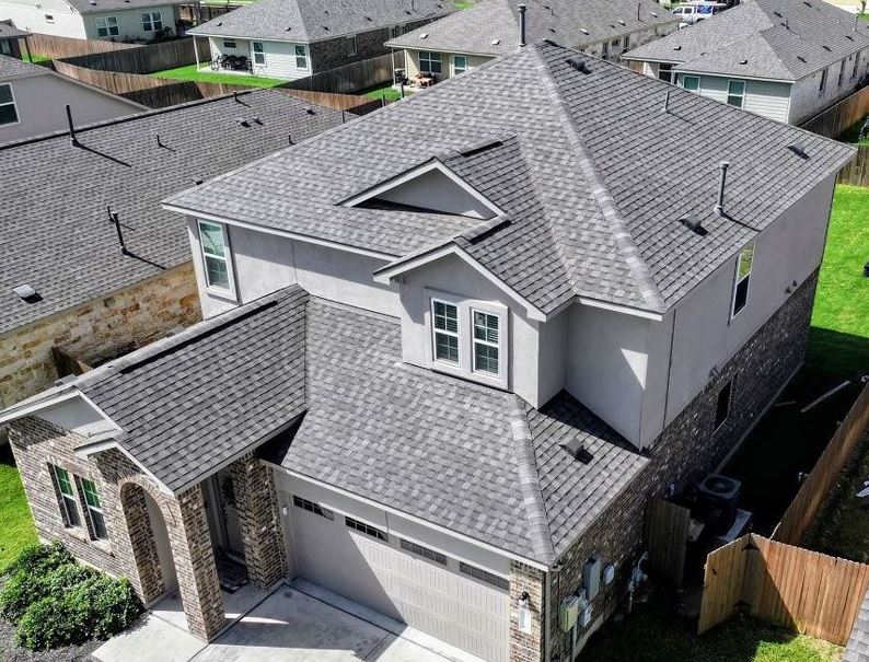 Roof repair and maintenance in Liberty Hill TX